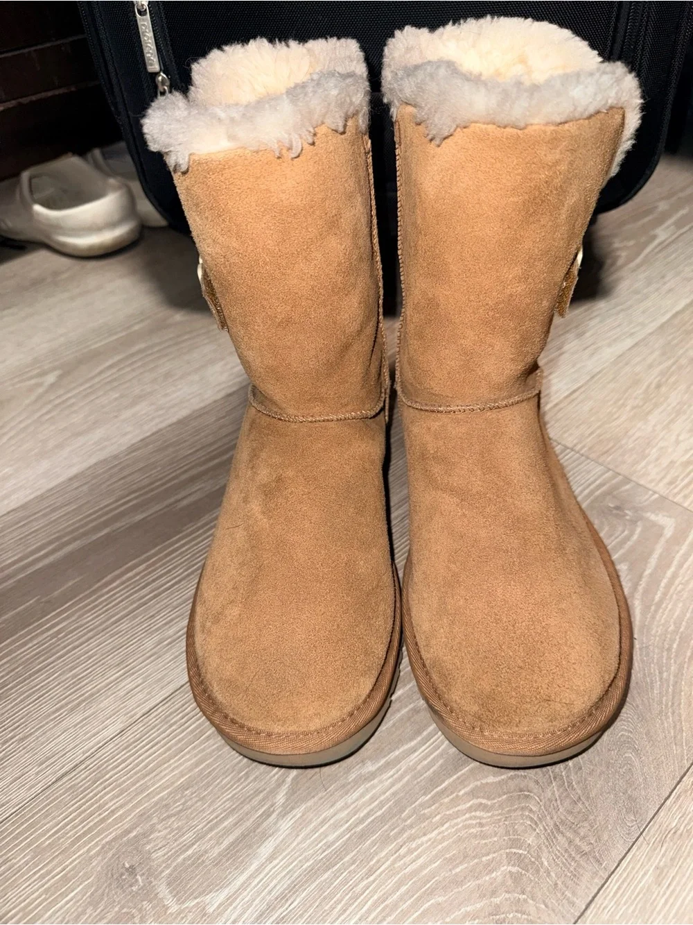 UGG Bailey B2S Suede Boots - Chestnut/Tan